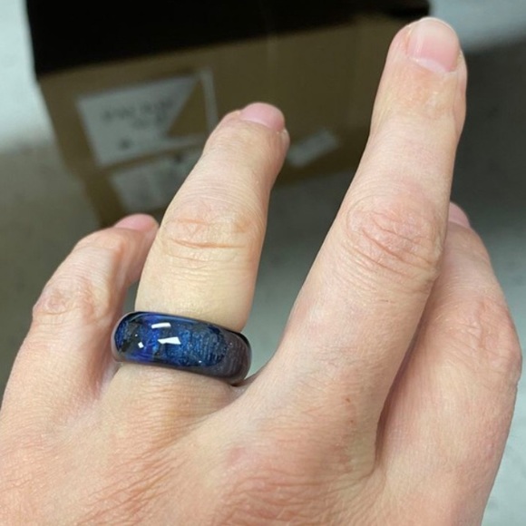 💜3/$30 Unisex Size 10 Blue Fire Black Ring - Picture 8 of 10